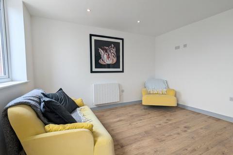 1 bedroom apartment to rent, To Let - Chapel Street, Southport Town Centre, PR8 - One Bed Top Floor Apt