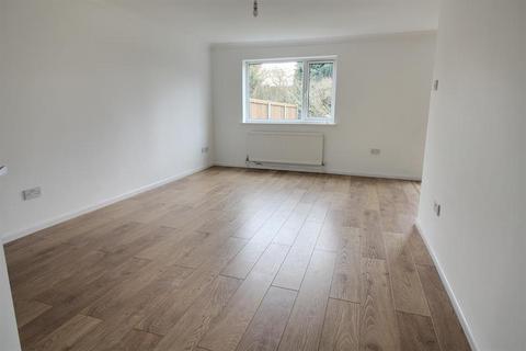 3 bedroom end of terrace house to rent, 62 SALHOUSE ROAD, RACKHEATH, NORWICH