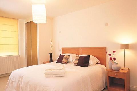 2 bedroom apartment to rent, Manilla Street, London, E14