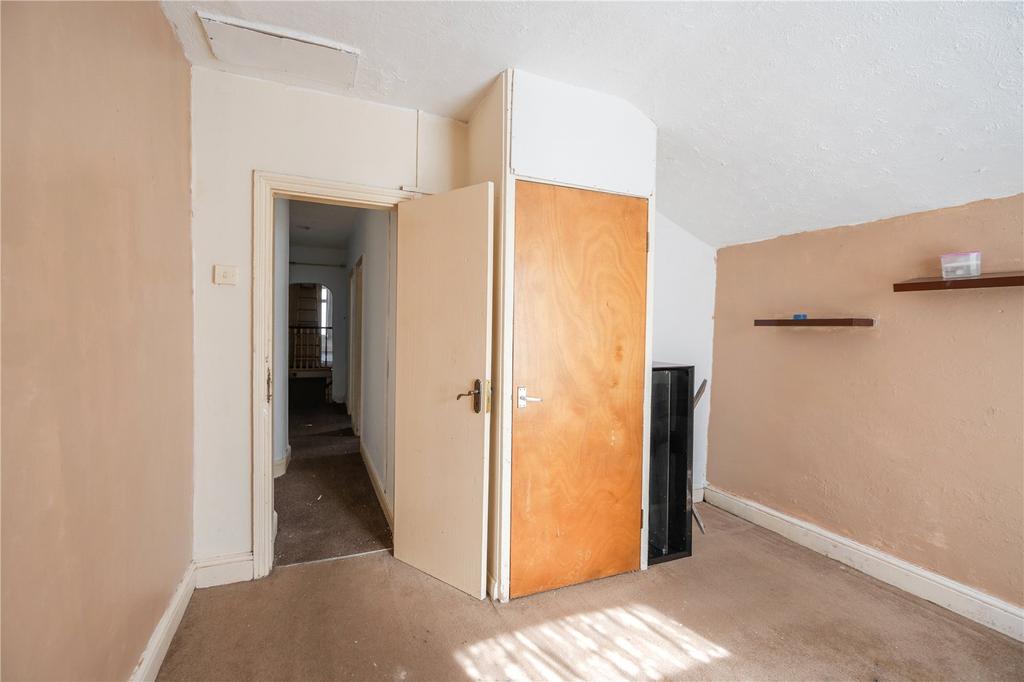 Bedroom 2 (2)