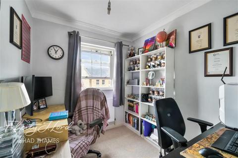 2 bedroom flat to rent, Rotherhithe Street, SE16