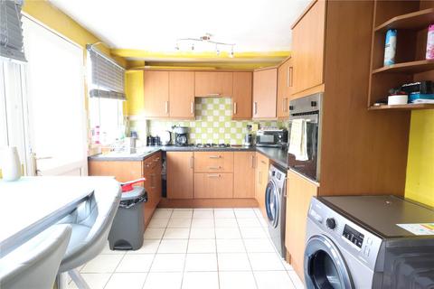 25 Catherine Close, Nottingham, NG6 8JP