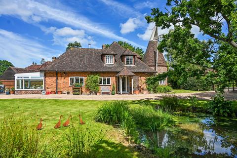 4 bedroom detached house for sale, Smarden Road, Ashford TN27