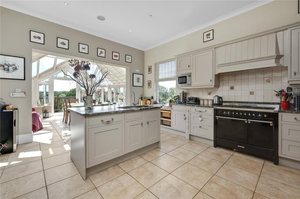 Kitchen/Breakfast Rm