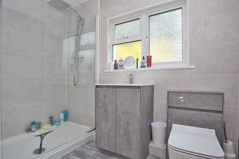 24 Beacon Way, Lympne, Hythe, CT21 4LJ