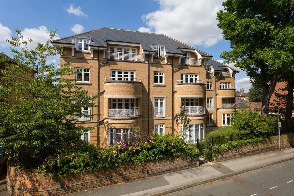 Grosvenor Terrace, York, YO30 2 bed apartment for sale £285,000