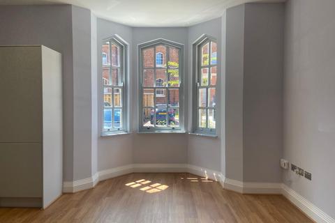 1 bedroom flat for sale, Raddlebarn Road, Selly Oak, Birmingham, B29