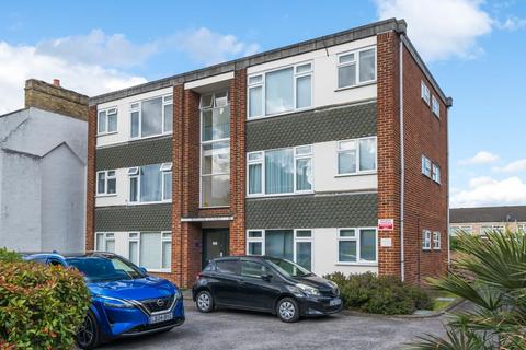 7, Roylon Court Langley Road, Beckenham, BR3 4AH