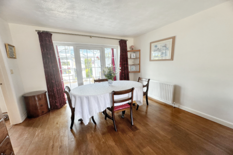 12 Back Lane, Marshfield, Chippenham, SN14 8NQ