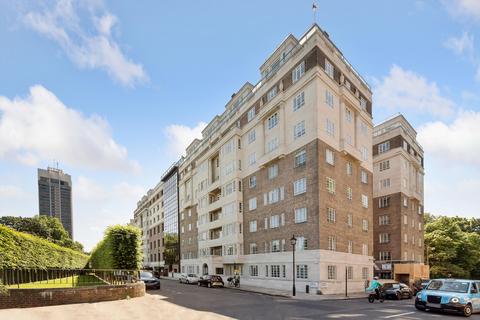 4 bedroom flat to rent, Princes Gate, London, SW7