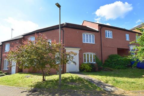 3 bedroom terraced house for sale, Lord Fielding Close, Banbury OX16