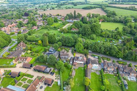 4 bedroom detached house for sale, Chipperfield Road, Kings Langley, Herts, WD4