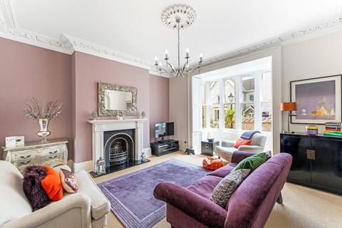 48 Wellington Park, Bristol, BS8 2UW