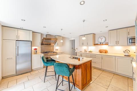 48 Wellington Park, Bristol, BS8 2UW