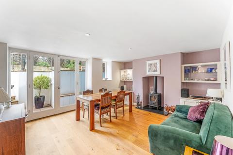 48 Wellington Park, Bristol, BS8 2UW
