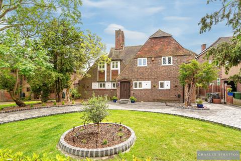 4 bedroom detached house for sale, Risebridge Road, Gidea Park