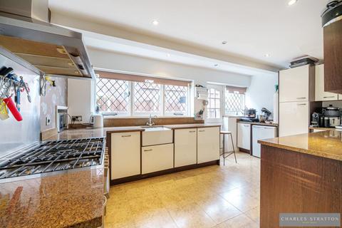 4 bedroom detached house for sale, Risebridge Road, Gidea Park