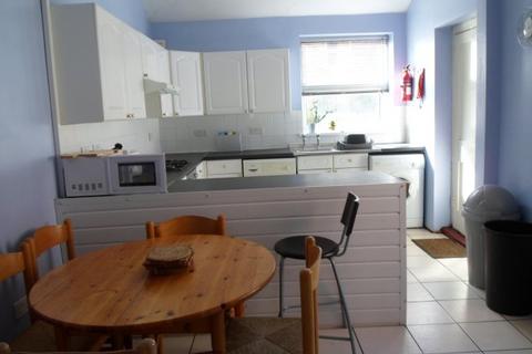 6 bedroom house share to rent, Burford Road