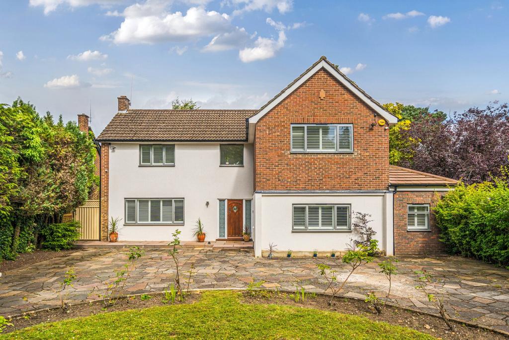 Langley Avenue, Surbiton, KT6 4 bed detached house for sale £2,150,000