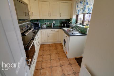 2 bedroom bungalow for sale, Ashlands Way, Leicester