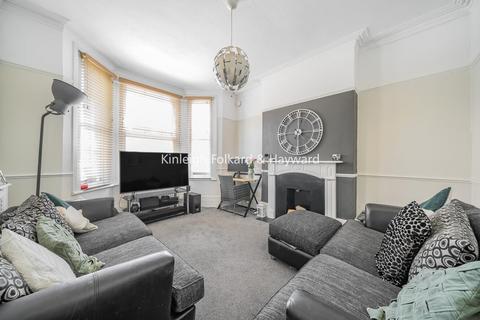 1 bedroom flat for sale, West Street, Bromley