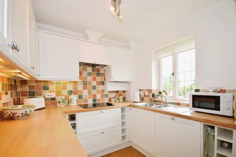 2 bedroom flat to rent, Bowes Hill Rowland's Castle PO9