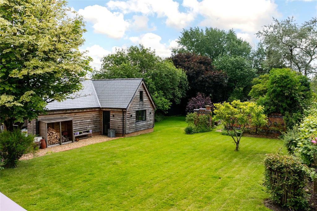 Garden/Outbuilding