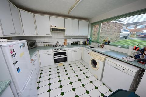 3 bedroom end of terrace house for sale, Garden Close, Banbury OX16