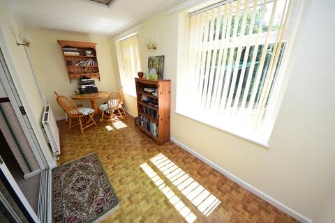 3 bedroom end of terrace house for sale, Garden Close, Banbury OX16