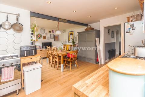 19 Rose Terrace, Ashton On Ribble, Preston, PR2 1EB
