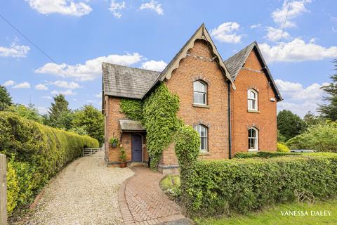 4 bedroom semi-detached house for sale, 461 Garstang Road, Preston, PR3