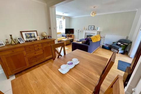 16 Greenriggs, Luton, LU2 9TQ