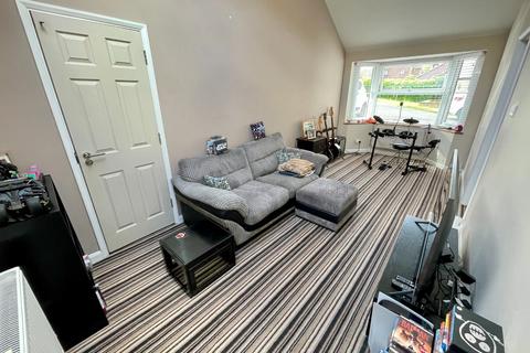 16 Greenriggs, Luton, LU2 9TQ