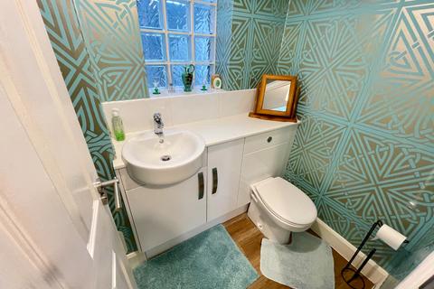 16 Greenriggs, Luton, LU2 9TQ