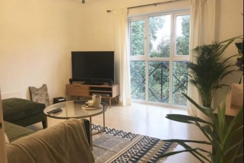 2 bedroom flat to rent, New Cross, London, SE14