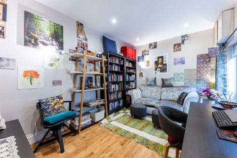 1 bedroom flat for sale, Flat 2, 13 Cambridge Road, Kingston Upon Thames, London, KT1 3NG