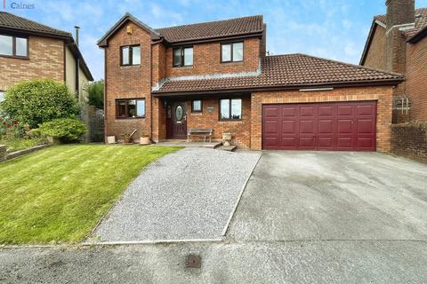 4 bedroom detached house for sale, Woodstock Gardens, Pencoed, Bridgend County. CF35 6ST