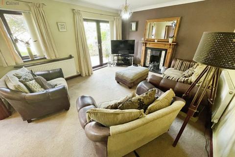 4 bedroom detached house for sale, Woodstock Gardens, Pencoed, Bridgend County. CF35 6ST