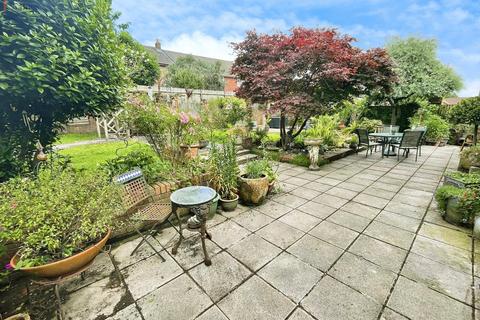 4 bedroom detached house for sale, Woodstock Gardens, Pencoed, Bridgend County. CF35 6ST