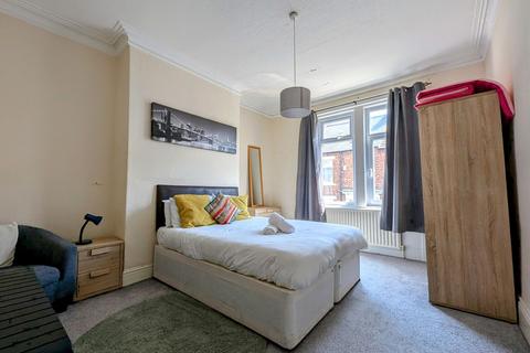 3 bedroom flat for sale, Eglesfield Road, South Shields, NE33