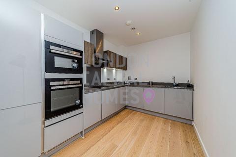 2 bedroom apartment to rent, Sequoia House 18, Quebec Way LONDON SE16