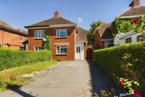 3 bedroom semi-detached house for sale, Bicester Road, Aylesbury, Buckinghamshire