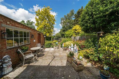 7 Alstone Croft, Cheltenham, GL51 8HB