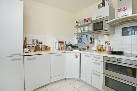 2 bedroom flat to rent, Wards Wharf Approach, Silvertown, London, E16