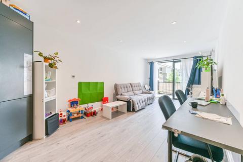 2 bedroom flat to rent, High Street, Croydon, Purley, CR8