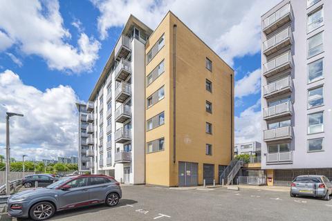 2 bedroom flat for sale, Deals Gateway, Deptford, London, SE13