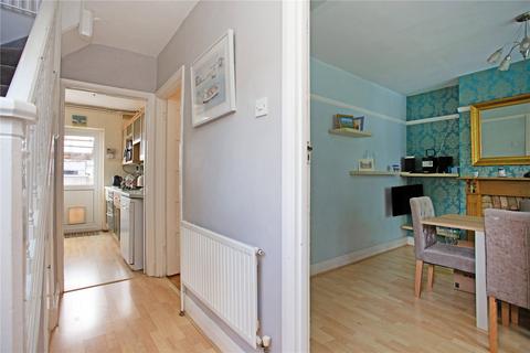 48 Kingsley Grove, Reigate, RH2 8DX