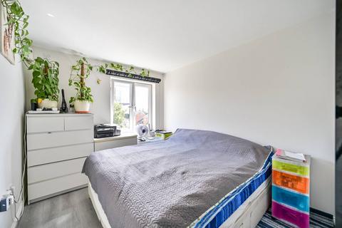 34 Bennett Close, Hounslow, TW4 5AE