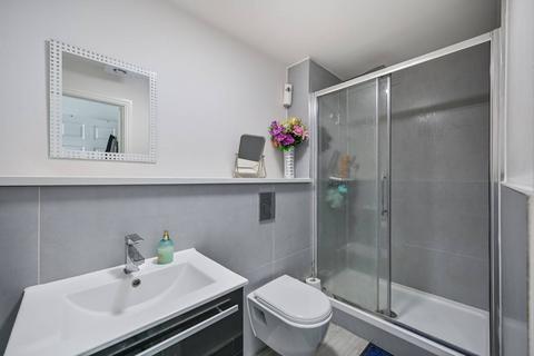 34 Bennett Close, Hounslow, TW4 5AE