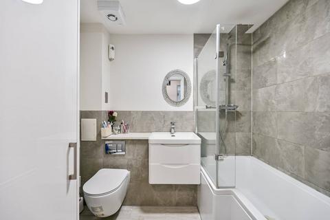 34 Bennett Close, Hounslow, TW4 5AE